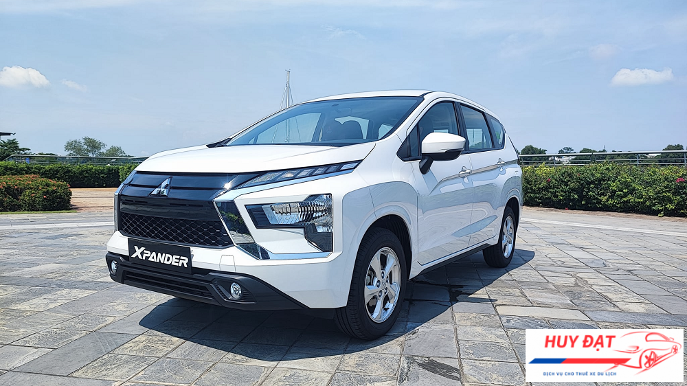 Dịch vụ xe 7 chỗ tiễn sân bay Tân Sơn Nhất tại Thuê xe Huy Đạt có đội xe hiện đại 